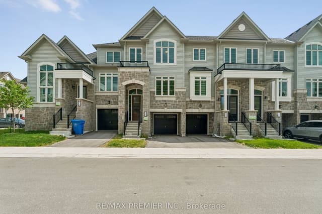 Att/Row/Townhouse at 29 Lyall Stokes Circle, East Gwillimbury, ON L0G 1M0