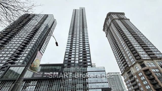 Condo Apartment at 395 NW Square One Drive 1806, Mississauga, ON L5B 0C6