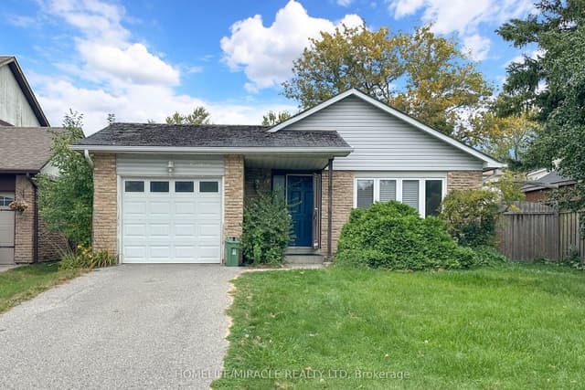 Detached at 14 Pilkington Crescent N, Whitby, ON L1N 6E9