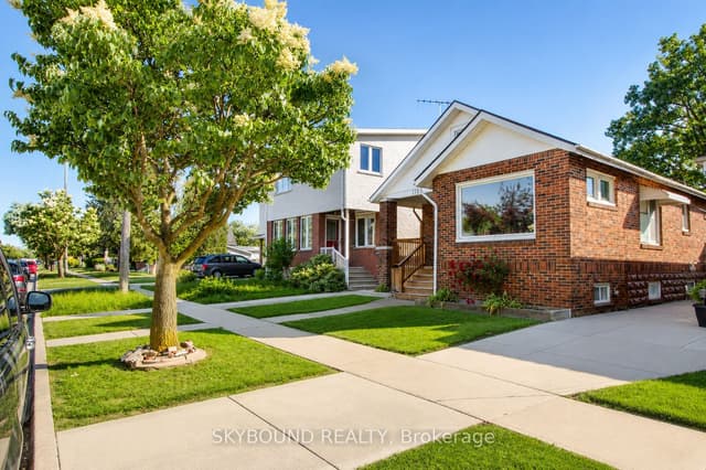 Detached at 1723 Langlois Avenue, Windsor, ON N8X 4M4