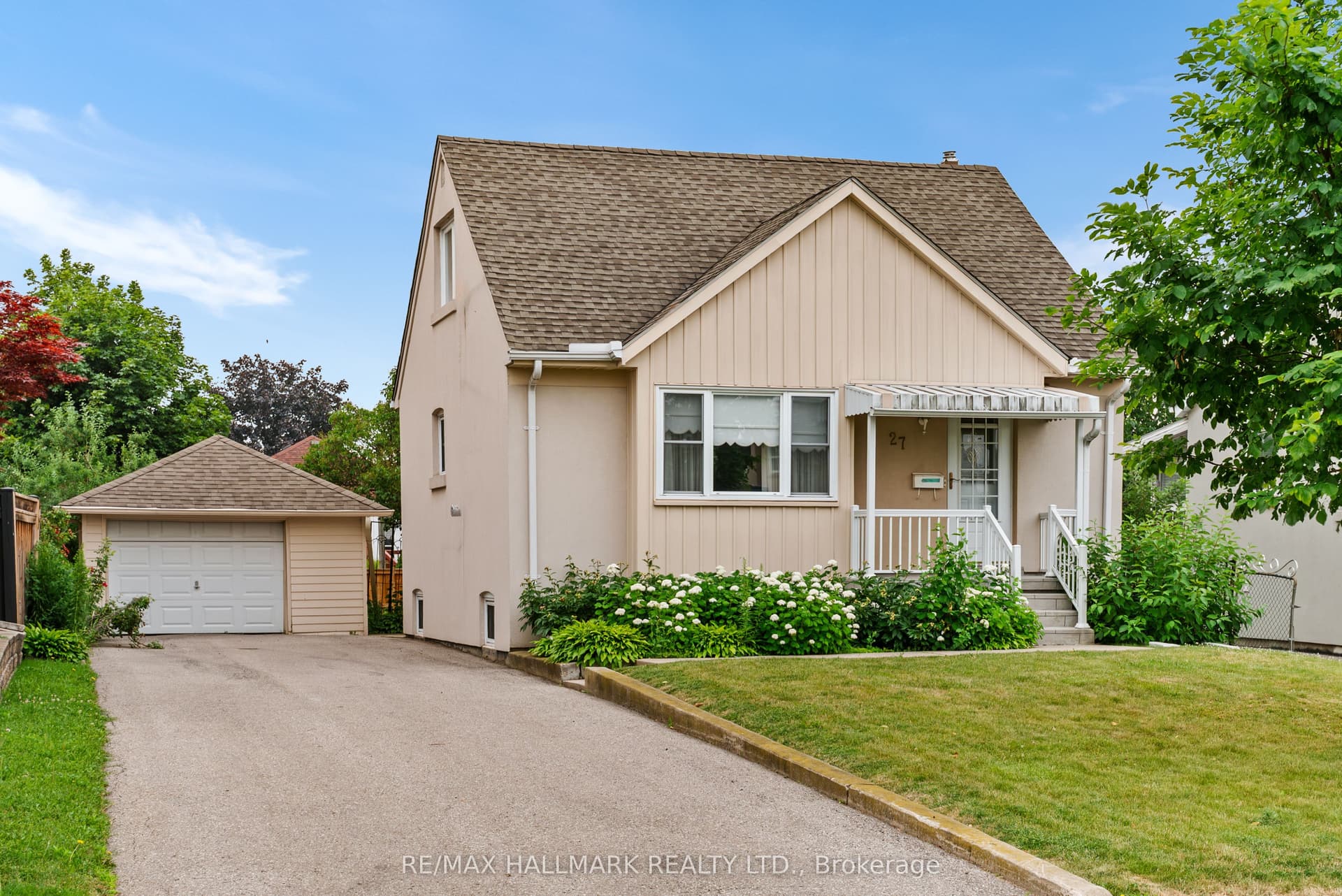 27 Sunray Cres