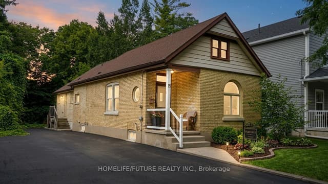Detached at 15 Charles Street, London North, ON N6H 1H1