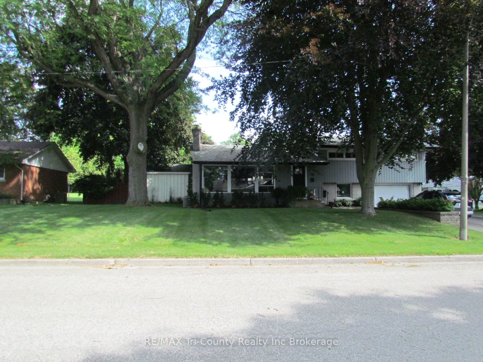 30 Fairfield Cres