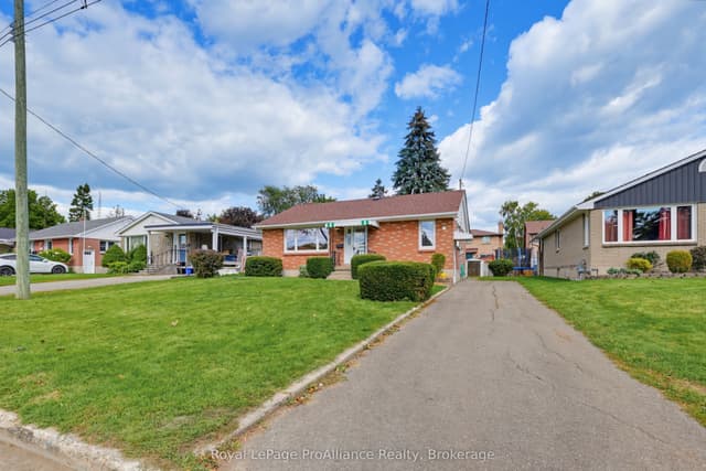 Detached at 64 Elizabeth Crescent, Belleville, ON K8N 1K5