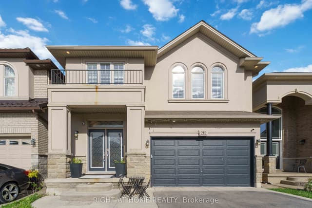 Detached at 212 Chartwell Circle, Hamilton, ON L9A 0B6