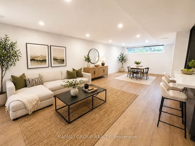 Semi-Detached at 75 Newbury Drive BSMT, Newmarket, ON L3Y 4P9