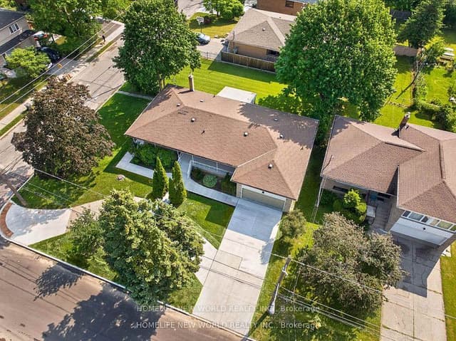 Detached at 203 Goddard Street, Toronto, ON M3H 5E7, Toronto C06