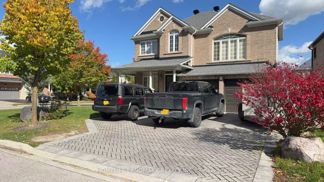 Detached at 371 Dowson Loop, Newmarket, ON L3X 3G3