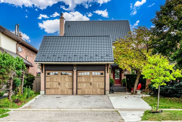 Detached at 301 Kingsbridge Garden Circle, Mississauga, ON L5R 1L2