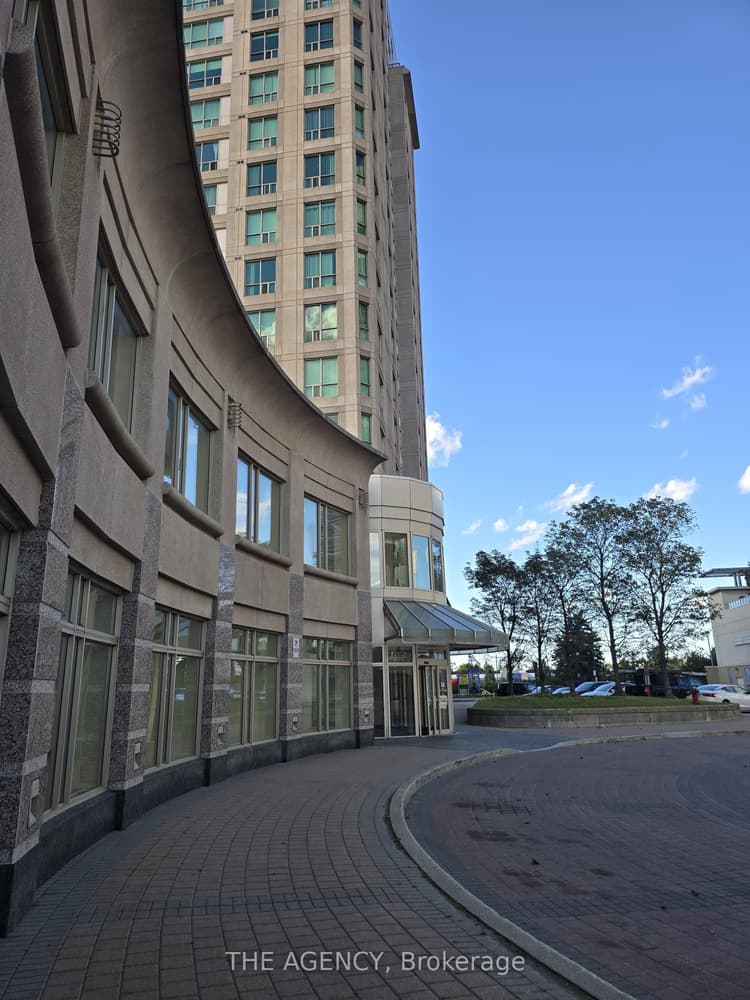 18 Lee Centre Drive