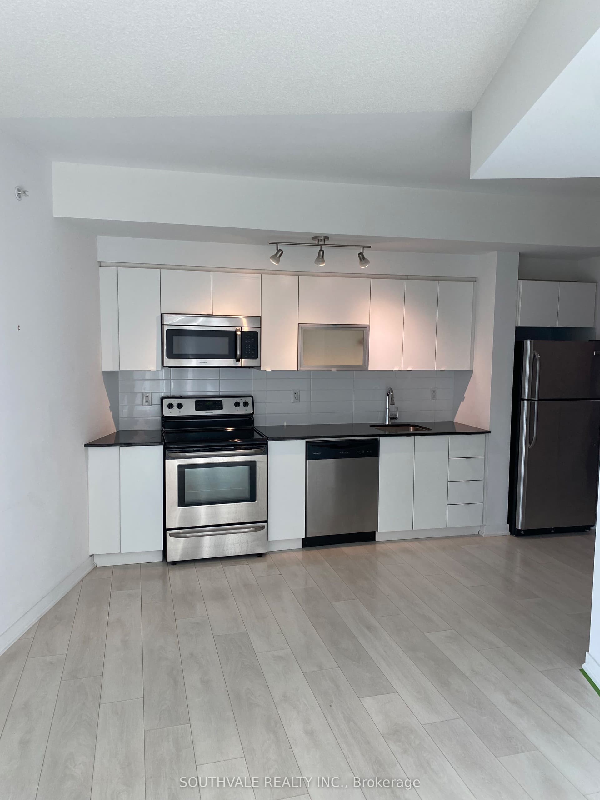 Suite 1014 · Floor 10, Unit 1014 · 150 East Liberty St