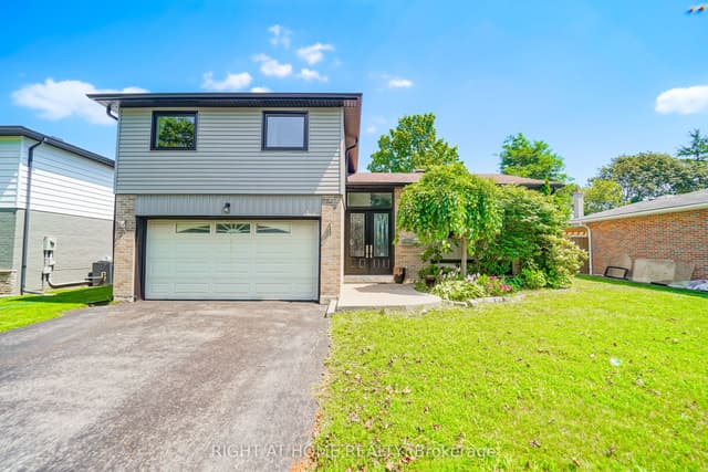 Detached at 17 Clover Avenue, Barrie, ON L4N 3M7