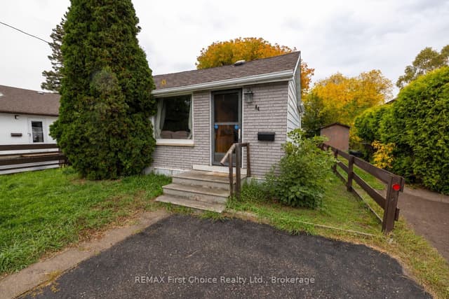 Detached at 84 Penfold Street, Thunder Bay, ON P7A 3J9