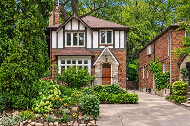 Detached at 6 Nina Street, Toronto, ON M5R 1Z3, Toronto C02