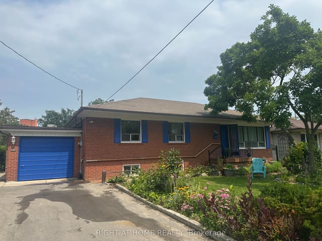 Detached at 309 Queen Mary Drive, Oakville, ON L6K 3L5