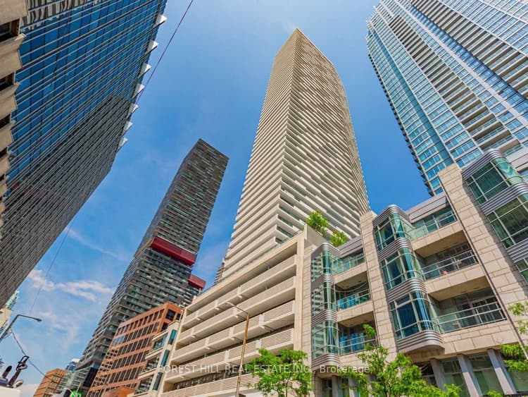 2221 Yonge Street