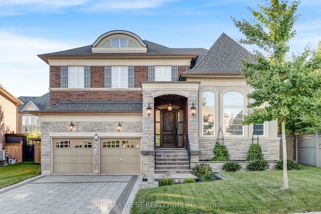 Detached at 8 Chapel Gully Trail, King, ON L7B 0A1