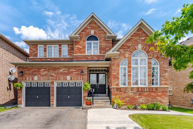 Detached at 34 Nina Place, Brampton, ON L7A 2E1