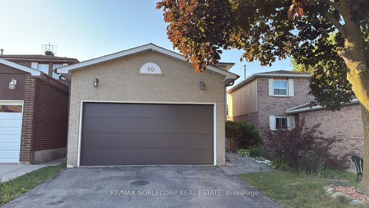 40 Gray Crescent