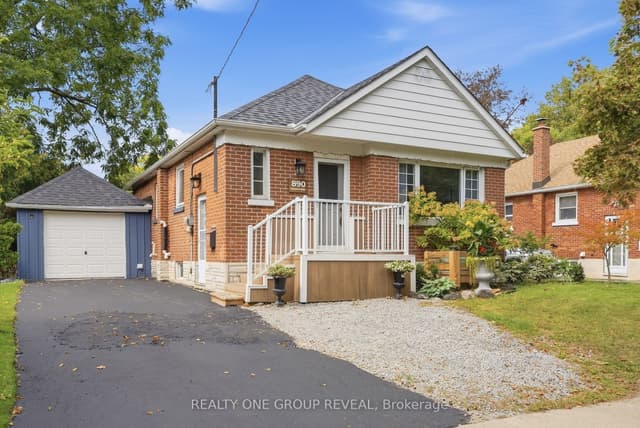 Detached at 890 Grierson Street, Oshawa, ON L1G 5J9