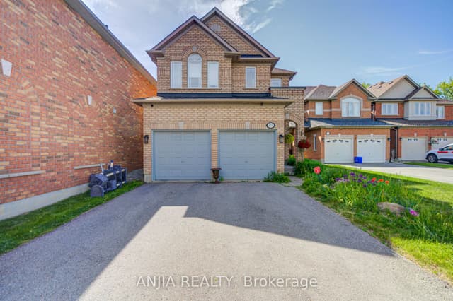 Detached at 132 Estate Garden Drive, Richmond Hill, ON L4E 3X8