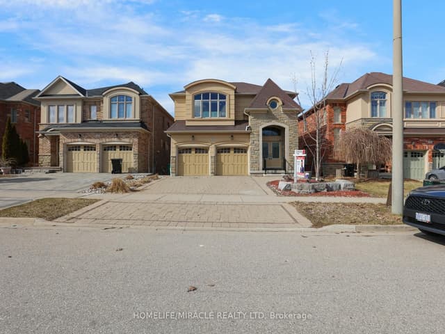 Detached at Waterloo, ON