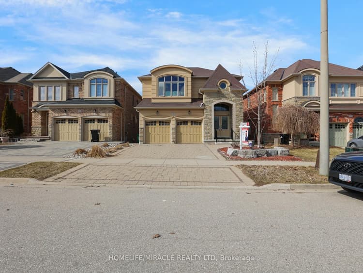 584 Pinery Trail