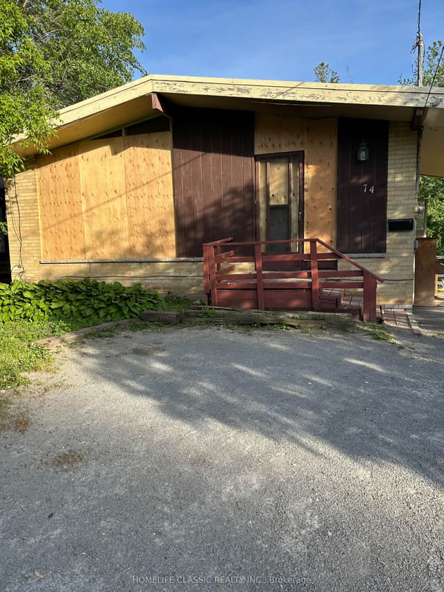 Detached at 74 Richmond Street, Richmond Hill, ON L4C 3Y4