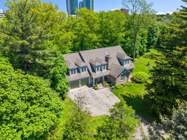 Detached at 1690 Sherway Drive, Mississauga, ON L4X 1C7
