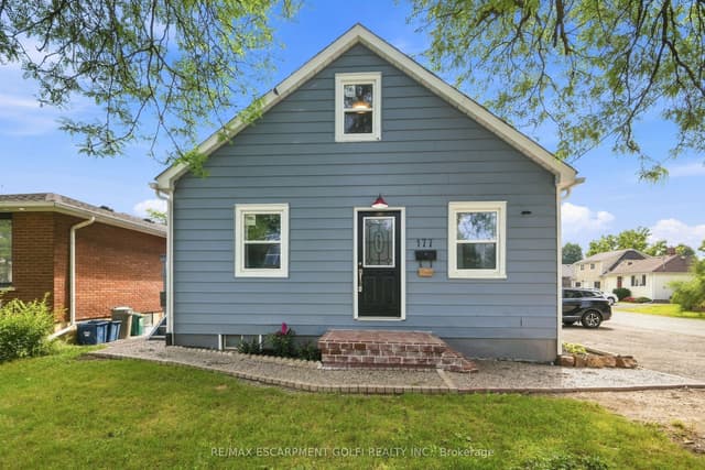 Duplex at 177 PELHAM Road, St. Catharines, ON L2S 1V8