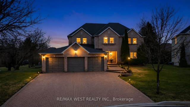 Detached at 93 Fern Valley Crescent, Richmond Hill, ON L4E 2J6