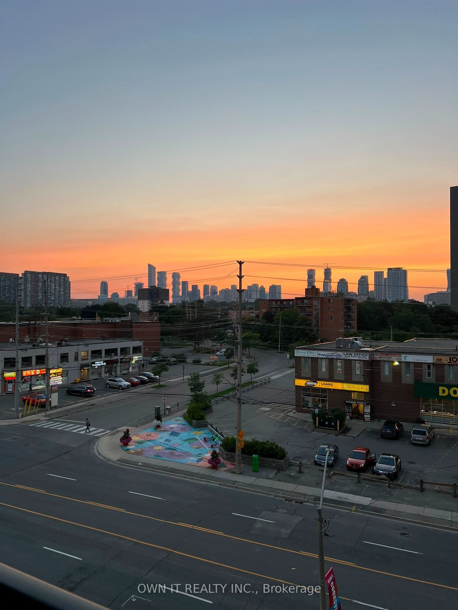 Suite 403 · Floor 4, Unit 403 · 86 Dundas St E