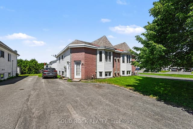 Duplex at 532 Mario Street, Hawkesbury, ON K6A 3V4