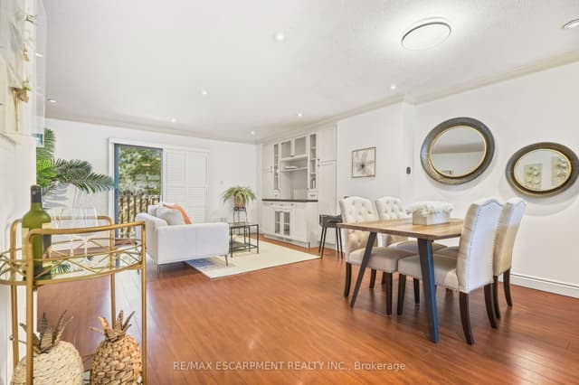 Condo Townhouse at 1518 Sixth Line 27, Oakville, ON L6H 2P2