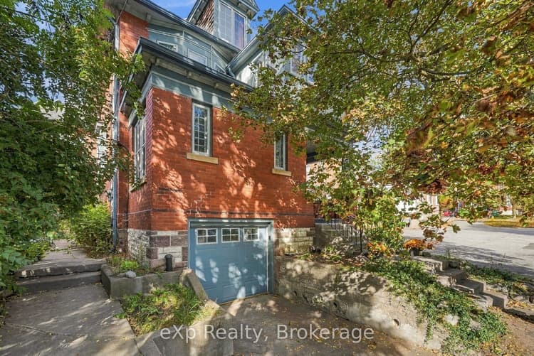 385 Stewart Street