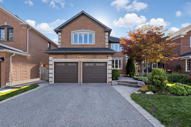 Detached at 2582 Burnford Trail, Mississauga, ON L5M 5E2