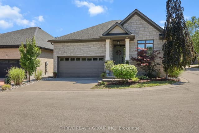 Detached at 696 Commissioners Road 5, London South, ON N6K 1B9