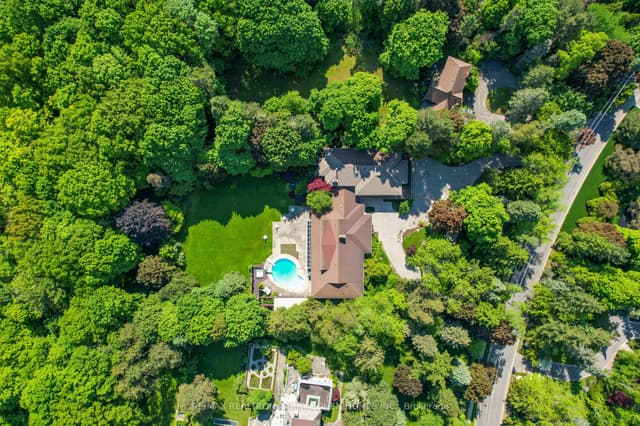 Detached at 50 Park Lane Circle, Toronto, ON M3C 2N2, Toronto C12