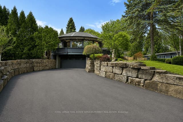 Detached at 1352 Nocturne Court, Mississauga, ON L5H 2L8