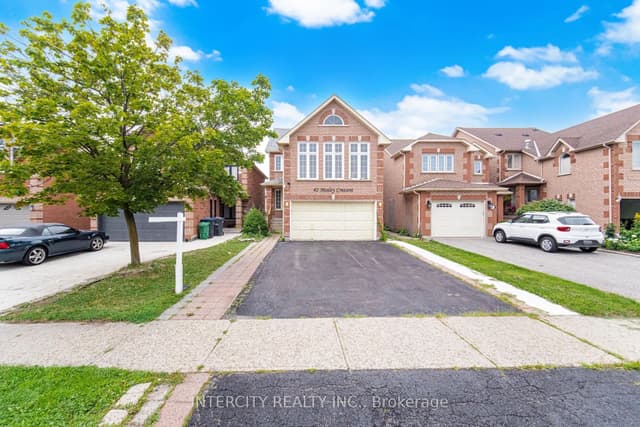 Detached at 42 Mosley Crescent, Brampton, ON L6Y 5C8