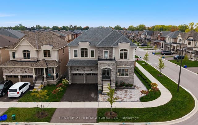 Detached at 319 Danny Wheeler Boulevard, Georgina, ON L4P 0K1