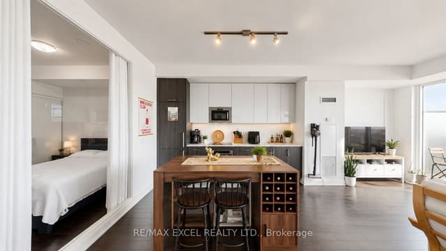 Condo Apartment at 330 Richmond Street W 1010, Toronto, ON M5V 1X2, Toronto C01