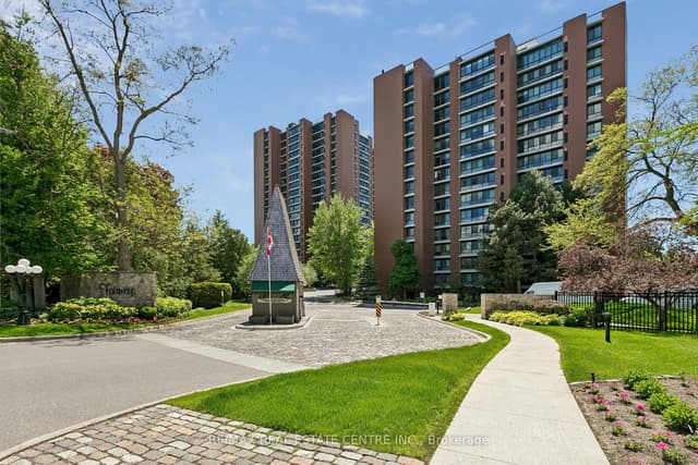 Condo Apartment at 1400 Dixie Road 609, Mississauga, ON L5E 3E1