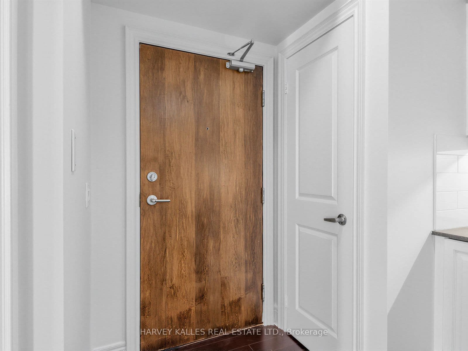Suite 217 · Floor 2, Unit 217 · 701 Sheppard Ave