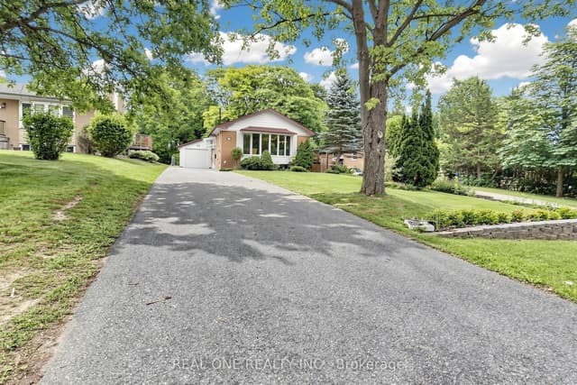 Detached at 49 BAYVIEW Parkway Basement, Newmarket, ON L3Y 3W2
