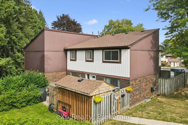Condo Townhouse at 45 Marksam Road 129, Guelph, ON N1H 6Y9