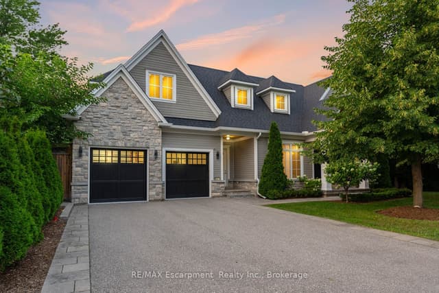 Detached at 1077 Bridge Road, Oakville, ON L6L 2B6