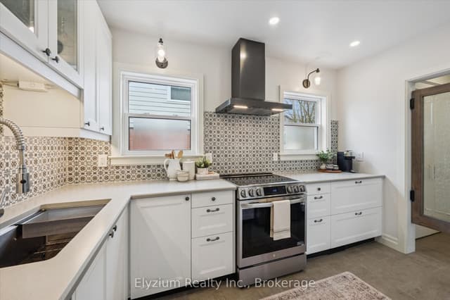 Detached at 10 Winston Crescent, Guelph, ON N1E 2J9