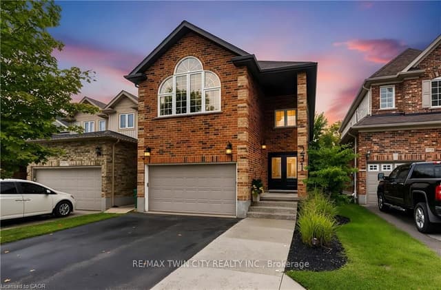 Detached at 231 STEEPLERIDGE Street, Kitchener, ON N2P 2W1