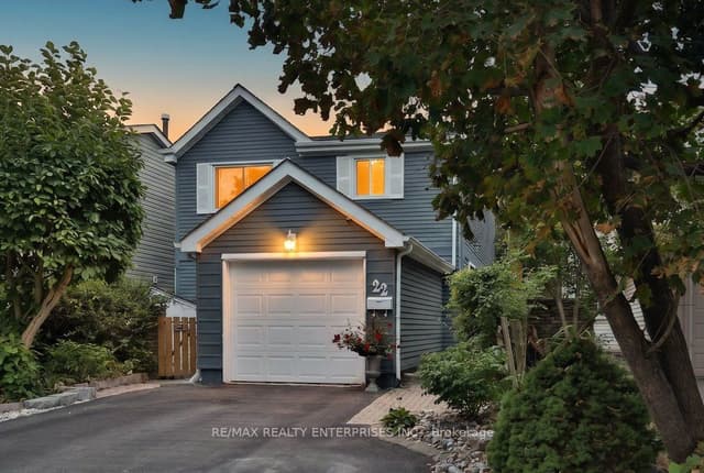 Detached at 22 Monterey Avenue, Brampton, ON L6Z 1B5